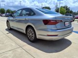 Used 2020 Volkswagen Jetta SE image 3
