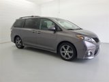 Used 2016 Toyota Sienna SE w/ SE Preferred Package image 4