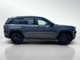 New 2025 Jeep Grand Cherokee Altitude image 4