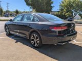 Used 2022 Volkswagen Passat 2.0T SE image 3