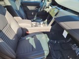 Used 2024 Land Rover Discovery Sport Dynamic SE image 3