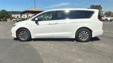 Used 2023 Chrysler Pacifica Touring-L image 6