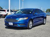 Used 2017 Ford Fusion SE w/ Fusion SE Technology Package image 3