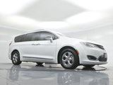 Used 2018 Chrysler Pacifica Limited w/ Advanced Safetytec Group image 3