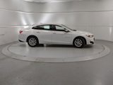 Used 2023 Chevrolet Malibu LT image 2
