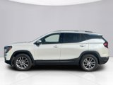 Used 2024 GMC Terrain SLT w/ Infotainment Package II image 2