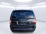 Used 2016 Chrysler Town & Country Touring image 4