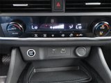 Used 2023 Nissan Rogue SV image 3