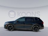 Used 2022 Volkswagen Tiguan SE R-Line image 2