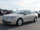 Used 2010 Lincoln MKZ image 3