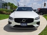 Used 2024 Volvo S60 B5 Core image 2
