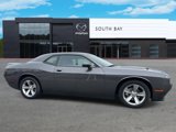 Used 2022 Dodge Challenger SXT image 2