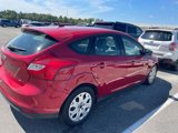 Used 2012 Ford Focus SE w/ SE Winter Pkg image 5