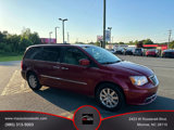 Used 2011 Chrysler Town & Country Touring-L image 3