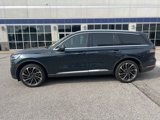 Used 2022 Lincoln Aviator Reserve w/ Equipment Group 201A image 2