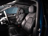 Certified 2024 Porsche Cayenne Coupe image 4