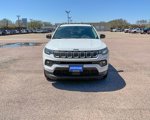 Used 2022 Jeep Compass Latitude image 2