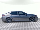 Used 2019 Toyota Camry SE image 2