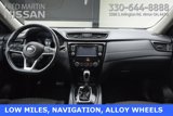 Used 2017 Nissan Rogue SV w/ SV Premium Package image 3