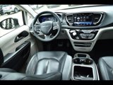 Used 2022 Chrysler Pacifica Touring-L image 5