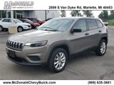 Used 2019 Jeep Cherokee Sport image 2