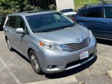 Used 2015 Toyota Sienna XLE image 3