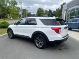 Used 2021 Ford Explorer XLT w/ Equipment Group 202A image 3