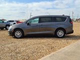 Used 2023 Chrysler Pacifica Touring-L image 3