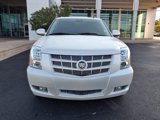 Used 2013 Cadillac Escalade Premium image 2