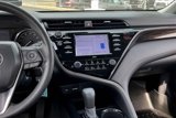 Used 2020 Toyota Camry LE image 5