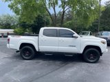 Used 2022 Toyota Tacoma TRD Sport image 2