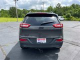 Used 2017 Jeep Cherokee Sport image 4