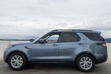 Used 2018 Land Rover Discovery SE image 2