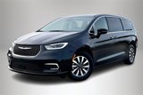 Used 2022 Chrysler Pacifica Touring-L image 3