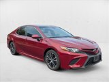 Certified 2018 Toyota Camry SE image 3