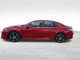 Used 2020 Toyota Camry SE image 2