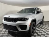 Used 2023 Jeep Grand Cherokee Altitude image 3