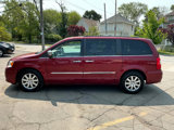 Used 2012 Chrysler Town & Country Touring-L w/ Driver Convenience Group image 6