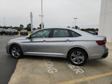 Used 2024 Volkswagen Jetta SE image 4