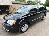 Used 2015 Chrysler Town & Country Touring image 4