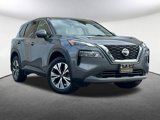 Used 2021 Nissan Rogue SV image 2