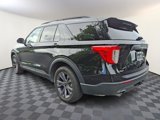Used 2023 Ford Explorer XLT w/ Equipment Group 202A image 4