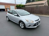 Used 2013 Ford Focus SE w/ SE Winter Pkg image 2