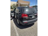 Used 2012 Kia Sorento LX w/ Third Row Pkg image 2