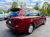 Used 2017 Toyota Sienna XLE Premium image 5