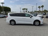 Used 2023 Chrysler Pacifica Touring-L image 3