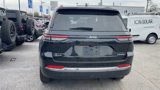 Used 2023 Jeep Grand Cherokee Laredo image 2
