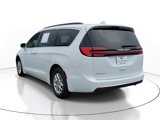 Used 2022 Chrysler Pacifica Touring-L image 3