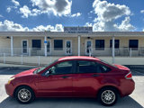 Used 2010 Ford Focus SE image 2