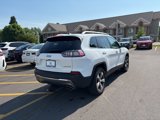 Used 2019 Jeep Cherokee Limited image 3